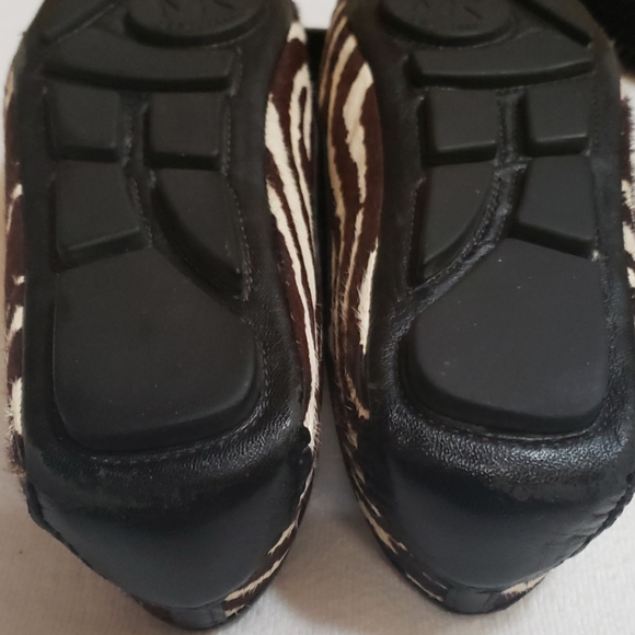 MICHAEL Michael Kors Zebra Flats - Picture 4 of 6